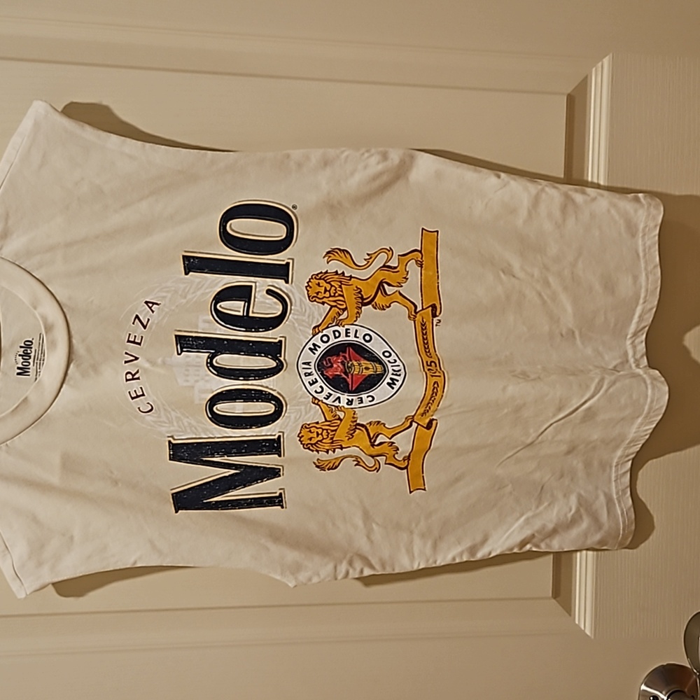 Men's  Modelo muscle t-shirt. Size XS but can fit like a small.